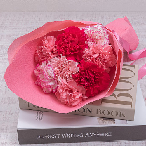 ⑤母の日 ピンク色のカーネーションの花束「いつもありがとう」