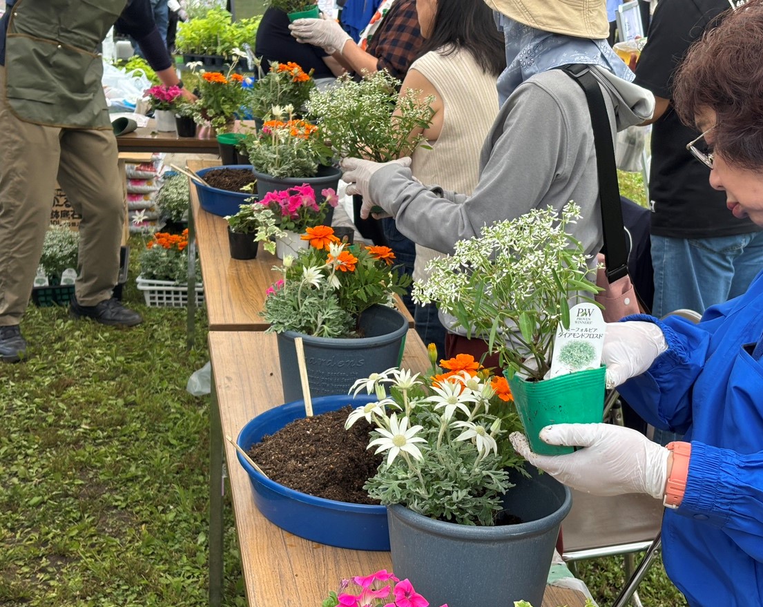 寄せ植え教室　イベント　淵野辺公園　ヒビヤカダンスタイル　花　公園　店長