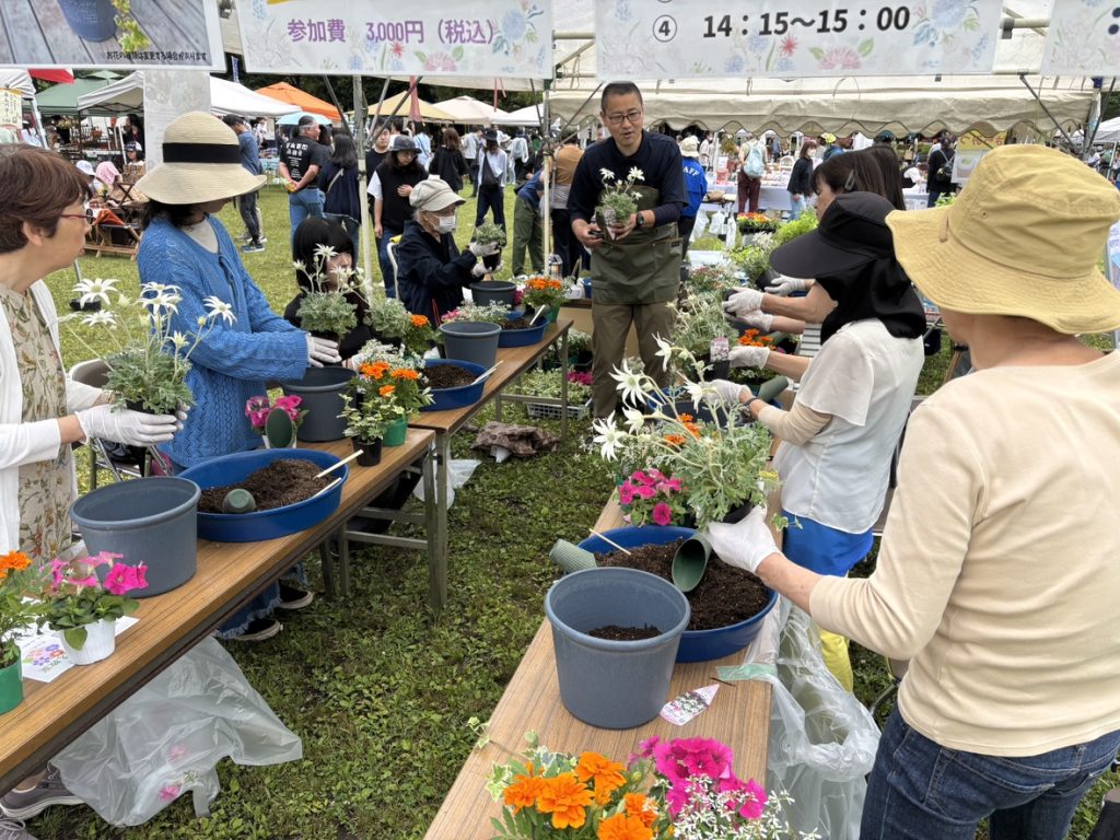 寄せ植え教室 イベント 淵野辺公園 ヒビヤカダンスタイル 花 公園 店長 親子